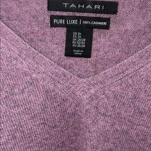 100% Purple Cashmere sweater